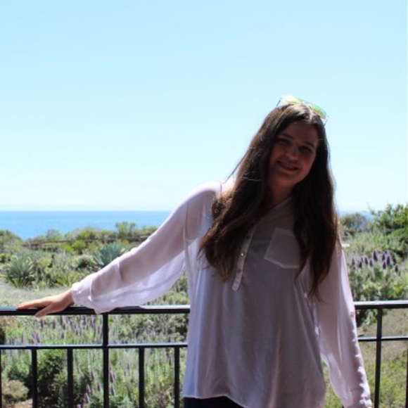 Meet your Posher, Christina - Picture 1 of 1